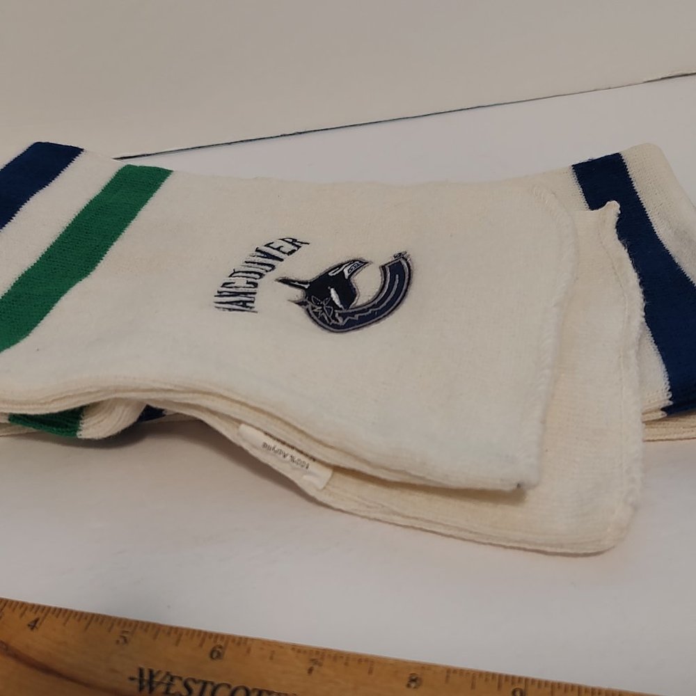 Vancouver Canucks Soccer Style Scarf Hockey NHL Clean NEW Never Used